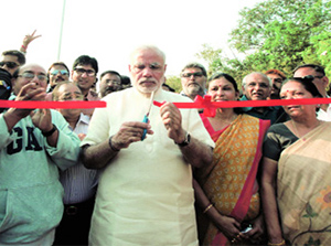 Chief Minister Modi inaugurates Gujarat Housing Scheme
